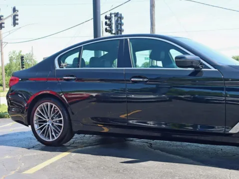 More photos of 2018 BMW 5 Series 530i xDrive Sedan 4D at Exclusive Autohaus - Roselle, IL