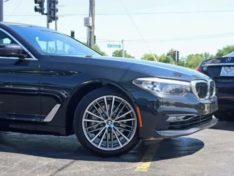 Another view of 2018 BMW 5 Series 530i xDrive Sedan 4D for sale in Roselle, IL at Exclusive Autohaus - Roselle