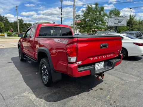 More photos of 2016 Toyota Tacoma Access Cab TRD Sport Pickup 4D 6 ft at Exclusive Autohaus - Roselle, IL