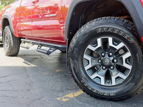 More photos of 2016 Toyota Tacoma Access Cab TRD Sport Pickup 4D 6 ft at Exclusive Autohaus - Roselle, IL