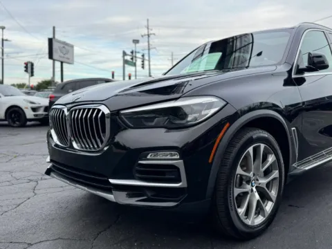 Photos of 2019 BMW X5 xDrive40i Sport Utility 4D for sale in Roselle, IL at Exclusive Autohaus - Roselle