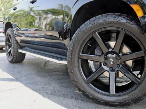 More photos of 2021 Chevrolet Tahoe LT Sport Utility 4D at Exclusive Autohaus - Roselle, IL