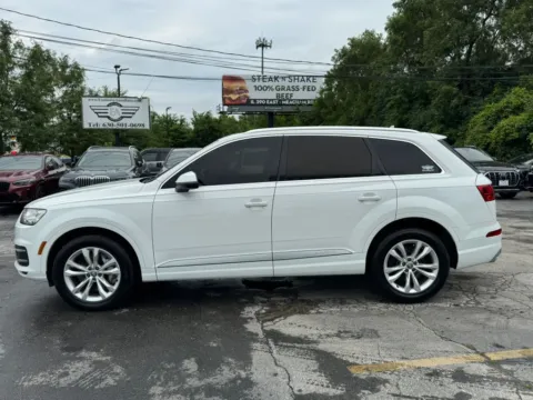 Another view of 2017 Audi Q7 2.0T Premium Plus Sport Utility 4D for sale in Roselle, IL at Exclusive Autohaus - Roselle