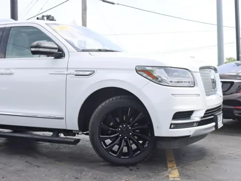 Another view of 2020 Lincoln Navigator Reserve Sport Utility 4D for sale in Roselle, IL at Exclusive Autohaus - Roselle