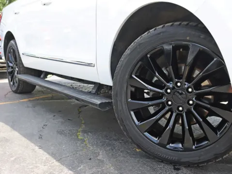 More photos of 2020 Lincoln Navigator Reserve Sport Utility 4D at Exclusive Autohaus - Roselle, IL