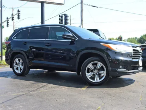 Photos of 2015 Toyota Highlander Limited Platinum Sport Utility 4D for sale in Roselle, IL at Exclusive Autohaus - Roselle