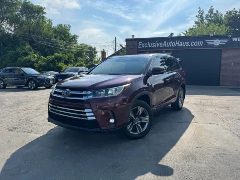 Photos of 2019 Toyota Highlander Hybrid Limited Platinum Sport Utility 4D for sale in Roselle, IL at Exclusive Autohaus - Roselle