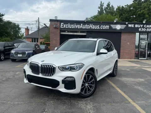 Another view of 2019 BMW X5 xDrive40i Sport Utility 4D for sale in Roselle, IL at Exclusive Autohaus - Roselle