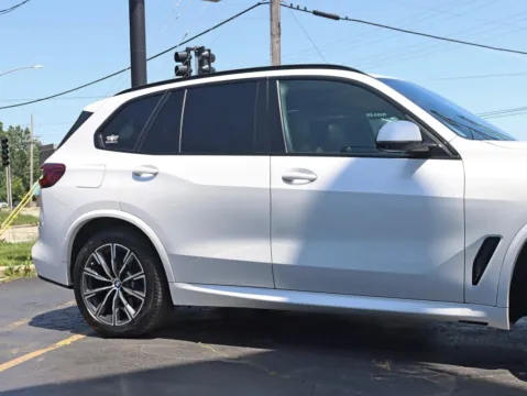 More photos of 2019 BMW X5 xDrive40i Sport Utility 4D at Exclusive Autohaus - Roselle, IL