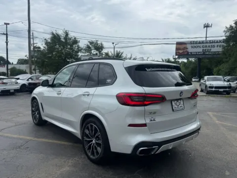 More photos of 2019 BMW X5 xDrive40i Sport Utility 4D at Exclusive Autohaus - Roselle, IL