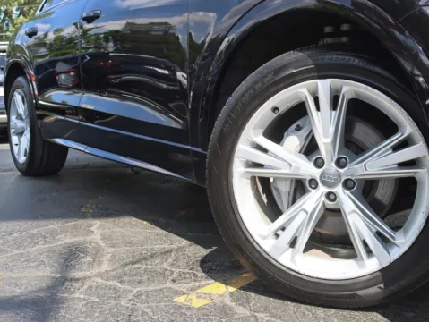 More photos of 2020 Audi Q8 55 TFSI Premium Plus Sport Utility 4D at Exclusive Autohaus - Roselle, IL