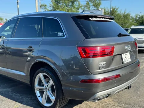 More photos of 2019 Audi Q7 55 TFSI Prestige Sport Utility 4D at Exclusive Autohaus - Roselle, IL