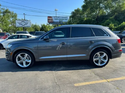Another view of 2019 Audi Q7 55 TFSI Prestige Sport Utility 4D for sale in Roselle, IL at Exclusive Autohaus - Roselle
