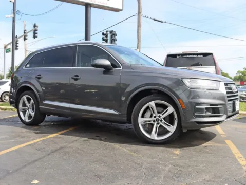 Photos of 2019 Audi Q7 55 TFSI Prestige Sport Utility 4D for sale in Roselle, IL at Exclusive Autohaus - Roselle
