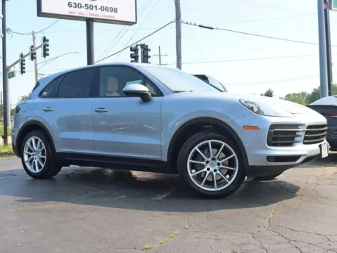 More photos of 2020 Porsche Cayenne Sport Utility 4D at Exclusive Autohaus - Roselle, IL