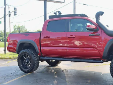 More photos of 2017 Toyota Tacoma Double Cab TRD Off-Road Pickup 4D 5 ft at Exclusive Autohaus - Roselle, IL