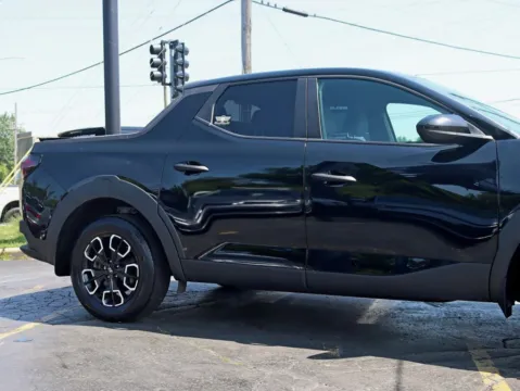 More photos of 2024 Hyundai Santa Cruz SE Pickup 4D 4 ft at Exclusive Autohaus - Roselle, IL