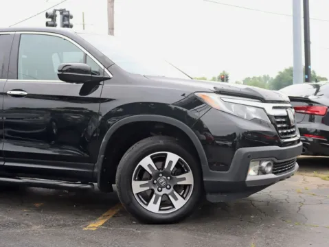 Another view of 2018 Honda Ridgeline RTL-E Pickup 4D 5 ft for sale in Roselle, IL at Exclusive Autohaus - Roselle