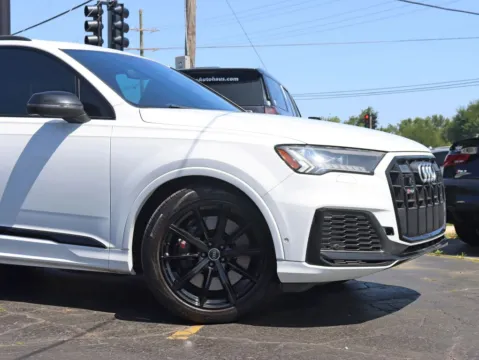 Another view of 2021 Audi SQ7 Prestige Sport Utility 4D for sale in Roselle, IL at Exclusive Autohaus - Roselle
