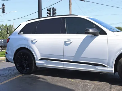 More photos of 2021 Audi SQ7 Prestige Sport Utility 4D at Exclusive Autohaus - Roselle, IL