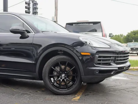 Another view of 2019 Porsche Cayenne Sport Utility 4D for sale in Roselle, IL at Exclusive Autohaus - Roselle