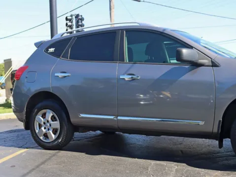 More photos of 2015 Nissan Rogue Select S Sport Utility 4D at Exclusive Autohaus - Roselle, IL
