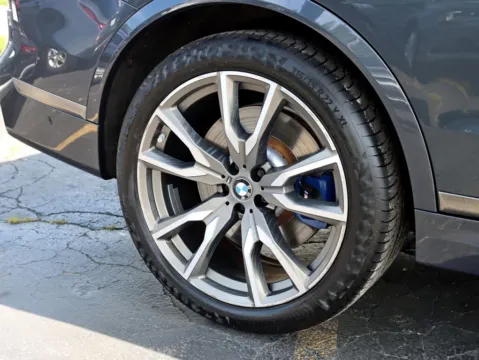 More photos of 2022 BMW X7 M50i Sport Utility 4D at Exclusive Autohaus - Roselle, IL