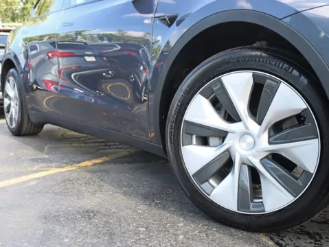More photos of 2023 Tesla Model Y Long Range Sport Utility 4D at Exclusive Autohaus - Roselle, IL