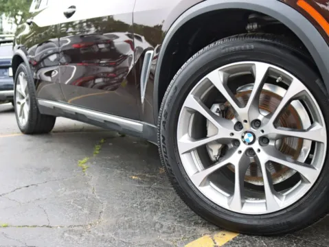 More photos of 2019 BMW X5 xDrive40i Sport Utility 4D at Exclusive Autohaus - Roselle, IL