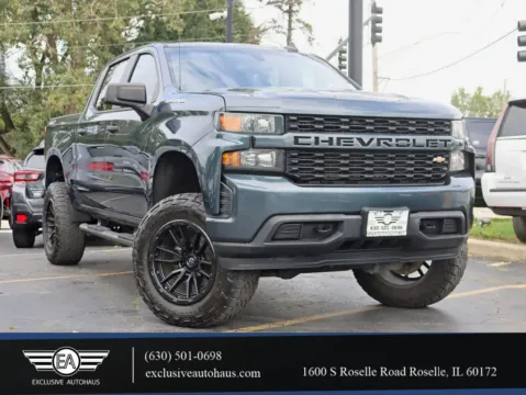 Gray 2020 Chevrolet Silverado 1500 Crew Cab Custom Pickup 4D 5 3/4 ft for sale in Roselle, IL