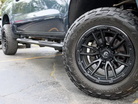 More photos of 2020 Chevrolet Silverado 1500 Crew Cab Custom Pickup 4D 5 3/4 ft at Exclusive Autohaus - Roselle, IL