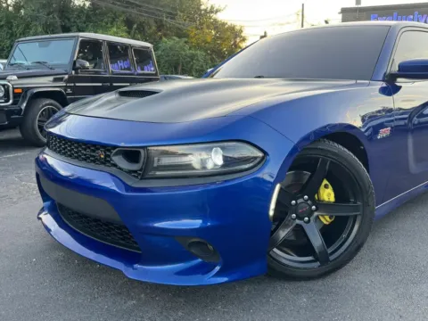 More photos of 2019 Dodge Charger Scat Pack Sedan 4D at Exclusive Autohaus - Roselle, IL