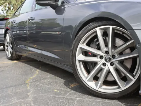More photos of 2021 Audi S6 Premium Plus Sedan 4D at Exclusive Autohaus - Roselle, IL