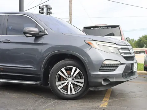 Another view of 2016 Honda Pilot EX-L Sport Utility 4D for sale in Roselle, IL at Exclusive Autohaus - Roselle