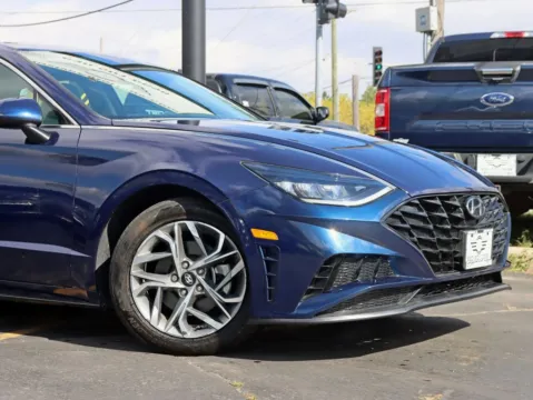 Another view of 2021 Hyundai Sonata SEL Sedan 4D for sale in Roselle, IL at Exclusive Autohaus - Roselle