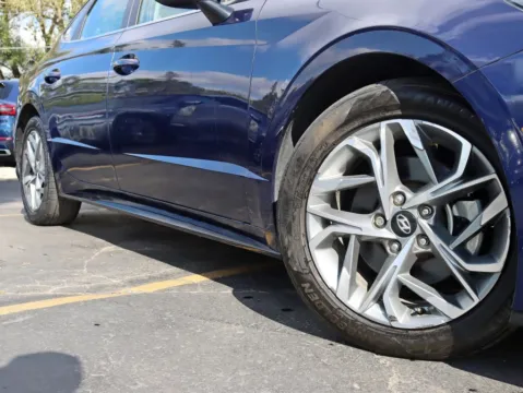 More photos of 2021 Hyundai Sonata SEL Sedan 4D at Exclusive Autohaus - Roselle, IL