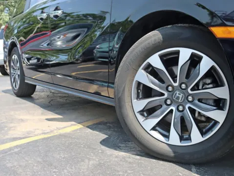 More photos of 2021 Honda Odyssey EX-L Minivan 4D at Exclusive Autohaus - Roselle, IL