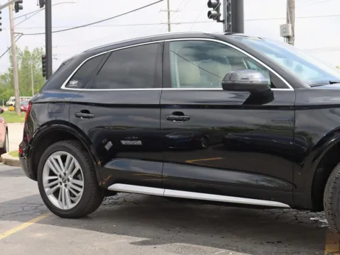 More photos of 2018 Audi Q5 Premium Plus Sport Utility 4D at Exclusive Autohaus - Roselle, IL