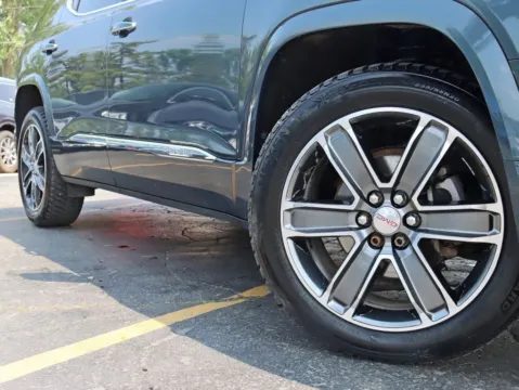 More photos of 2019 GMC Acadia Denali Sport Utility 4D at Exclusive Autohaus - Roselle, IL