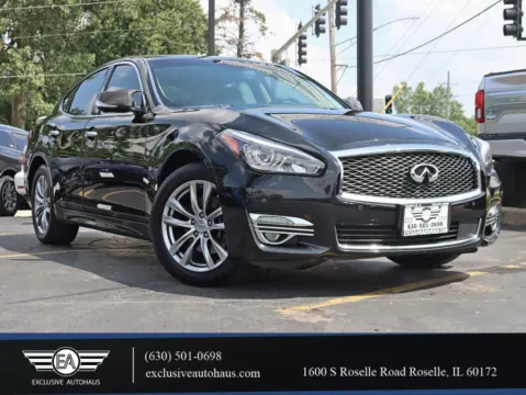 Black 2015 INFINITI Q70 5.6 Sedan 4D for sale in Roselle, IL