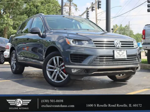 Gray 2016 Volkswagen Touareg VR6 Lux Sport Utility 4D for sale in Roselle, IL
