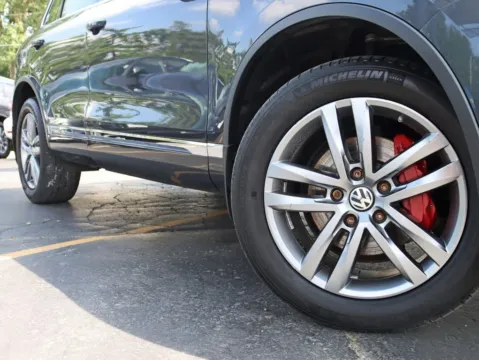 More photos of 2016 Volkswagen Touareg VR6 Lux Sport Utility 4D at Exclusive Autohaus - Roselle, IL