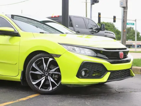 Another view of 2019 Honda Civic Si Coupe 2D for sale in Roselle, IL at Exclusive Autohaus - Roselle