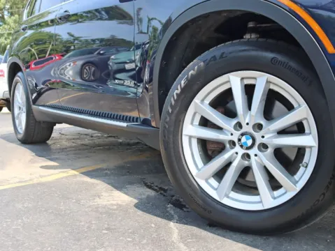 More photos of 2015 BMW X5 xDrive35d Sport Utility 4D at Exclusive Autohaus - Roselle, IL