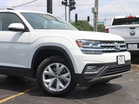 Another view of 2018 Volkswagen Atlas SE 4Motion Sport Utility 4D for sale in Roselle, IL at Exclusive Autohaus - Roselle