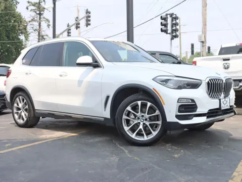 Another view of 2020 BMW X5 xDrive40i Sport Utility 4D for sale in Roselle, IL at Exclusive Autohaus - Roselle