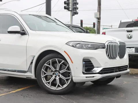 Another view of 2019 BMW X7 xDrive50i Sport Utility 4D for sale in Roselle, IL at Exclusive Autohaus - Roselle