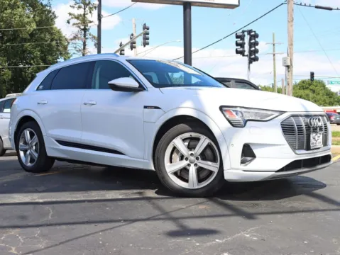 Photos of 2019 Audi e-tron Premium Plus Sport Utility 4D for sale in Roselle, IL at Exclusive Autohaus - Roselle