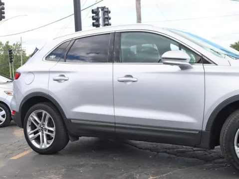 More photos of 2016 Lincoln MKC Reserve Sport Utility 4D at Exclusive Autohaus - Roselle, IL