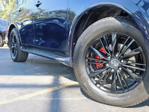 More photos of 2020 INFINITI QX80 LUXE Sport Utility 4D at Exclusive Autohaus - Roselle, IL
